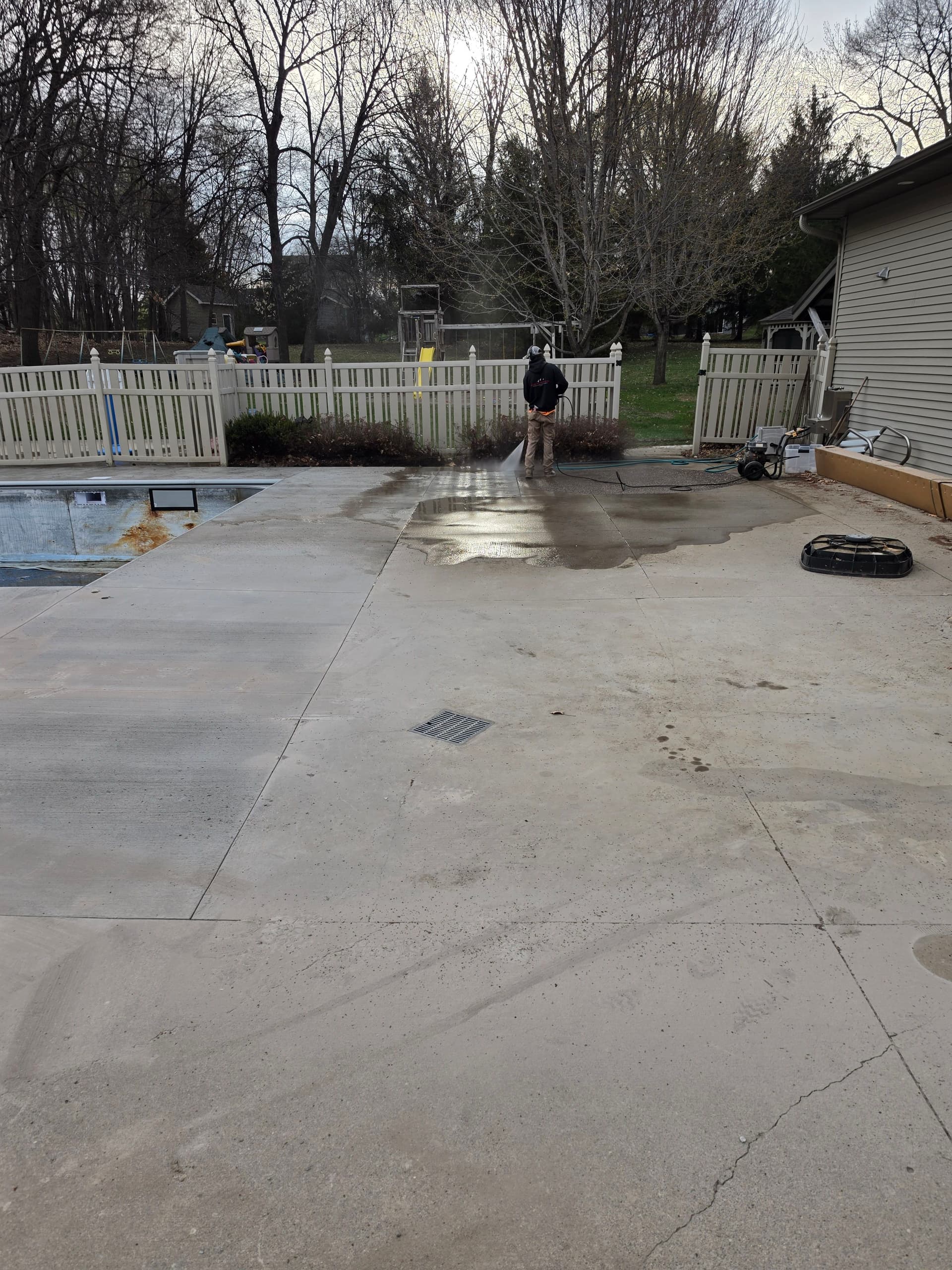 Gallery photos for Pool Deck Concrete Pour for Nassau Pools Start to Finish: Image #5