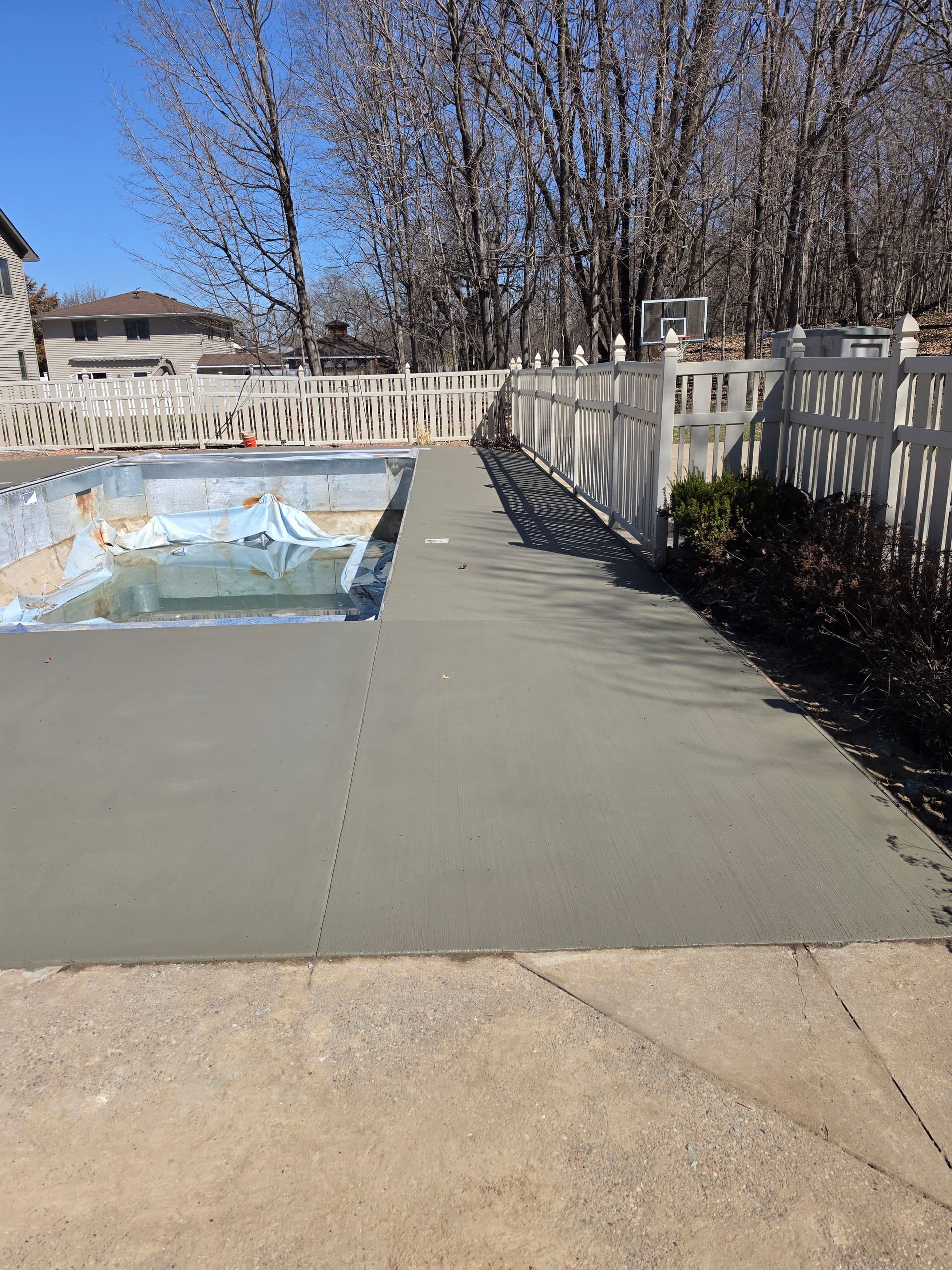 Gallery photos for Fresh Concrete Pool Deck Pour After Settling Issues: Image #5