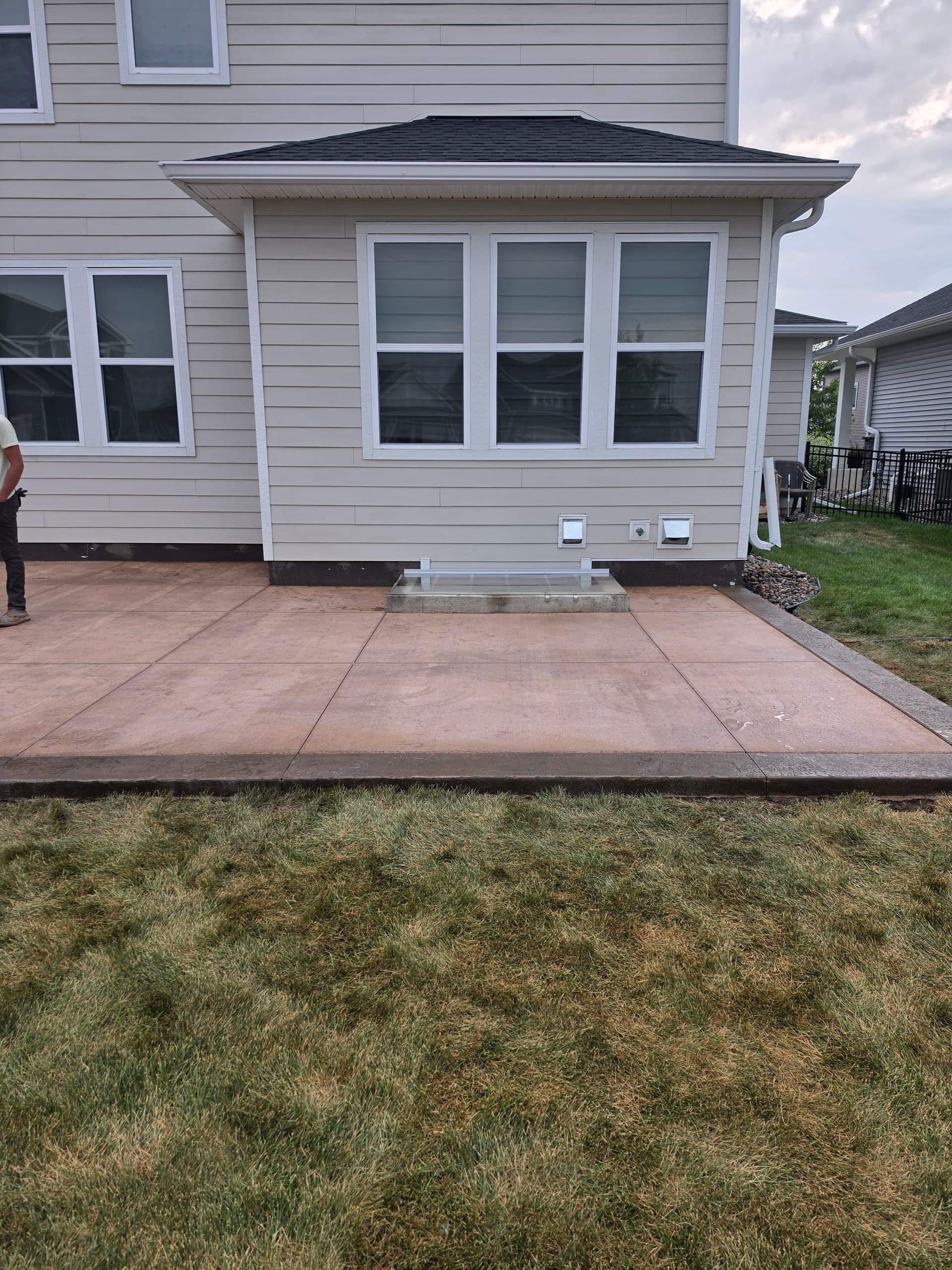 Gallery photos for Pool Deck, Patios, and a Metallic Interior Floor All in One: Image #6