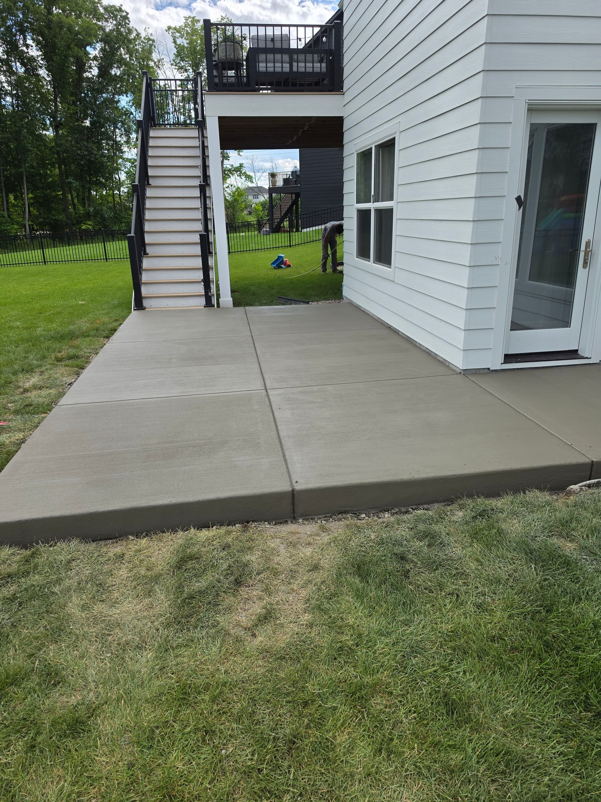 Gallery photos for 4 Backyard Concrete Patios Built in One Week: Image #7