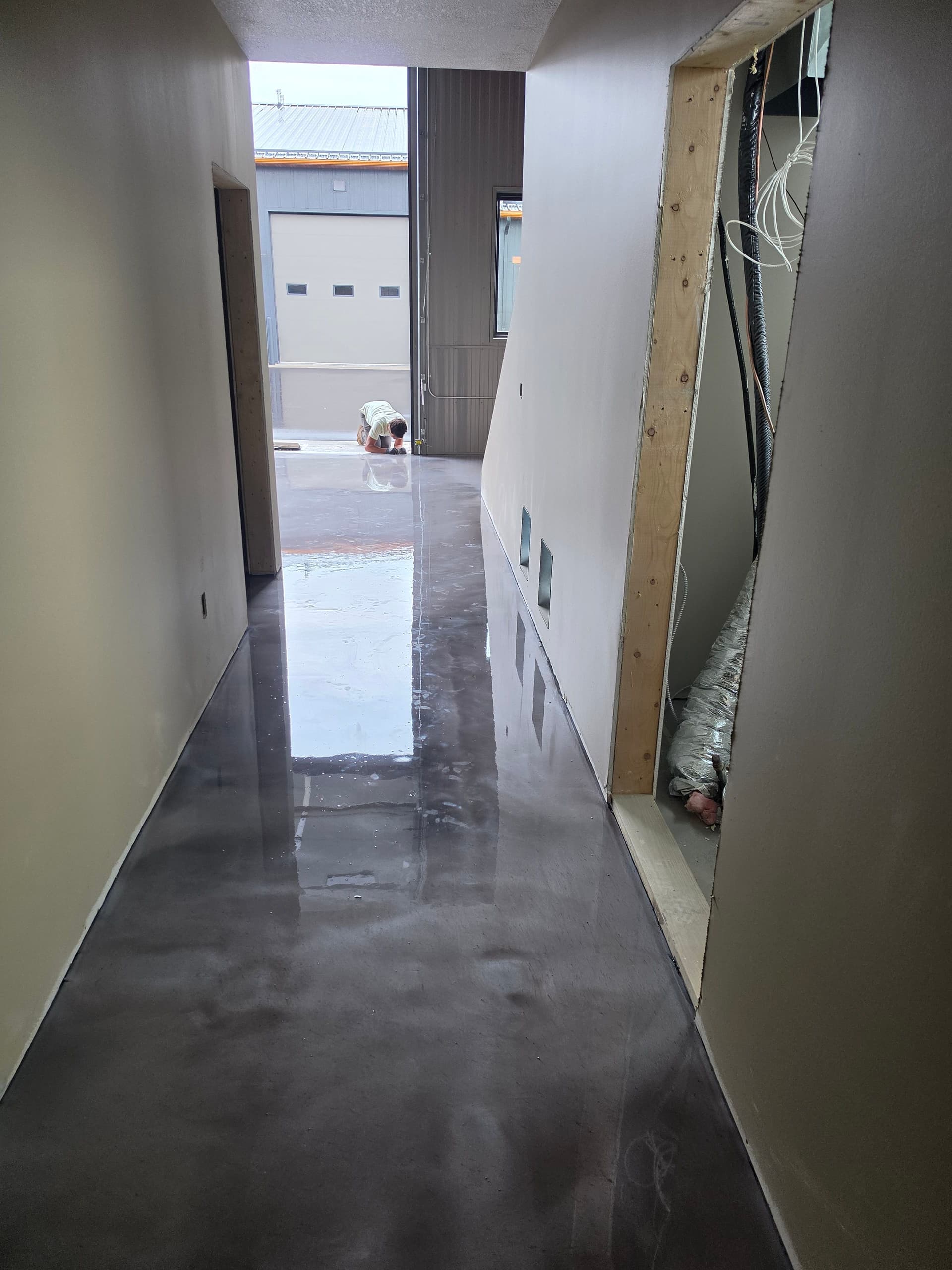 Gallery photos for Pool Deck, Patios, and a Metallic Interior Floor All in One: Image #9