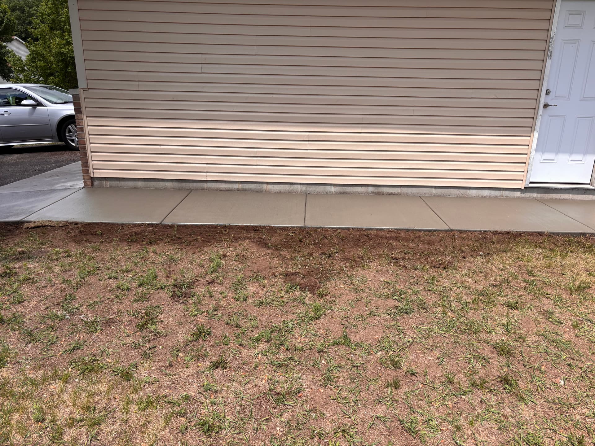 Gallery photos for Fresh Concrete Aprons, Door Pads, and Sidewalk Extensions Done Right: Image #4