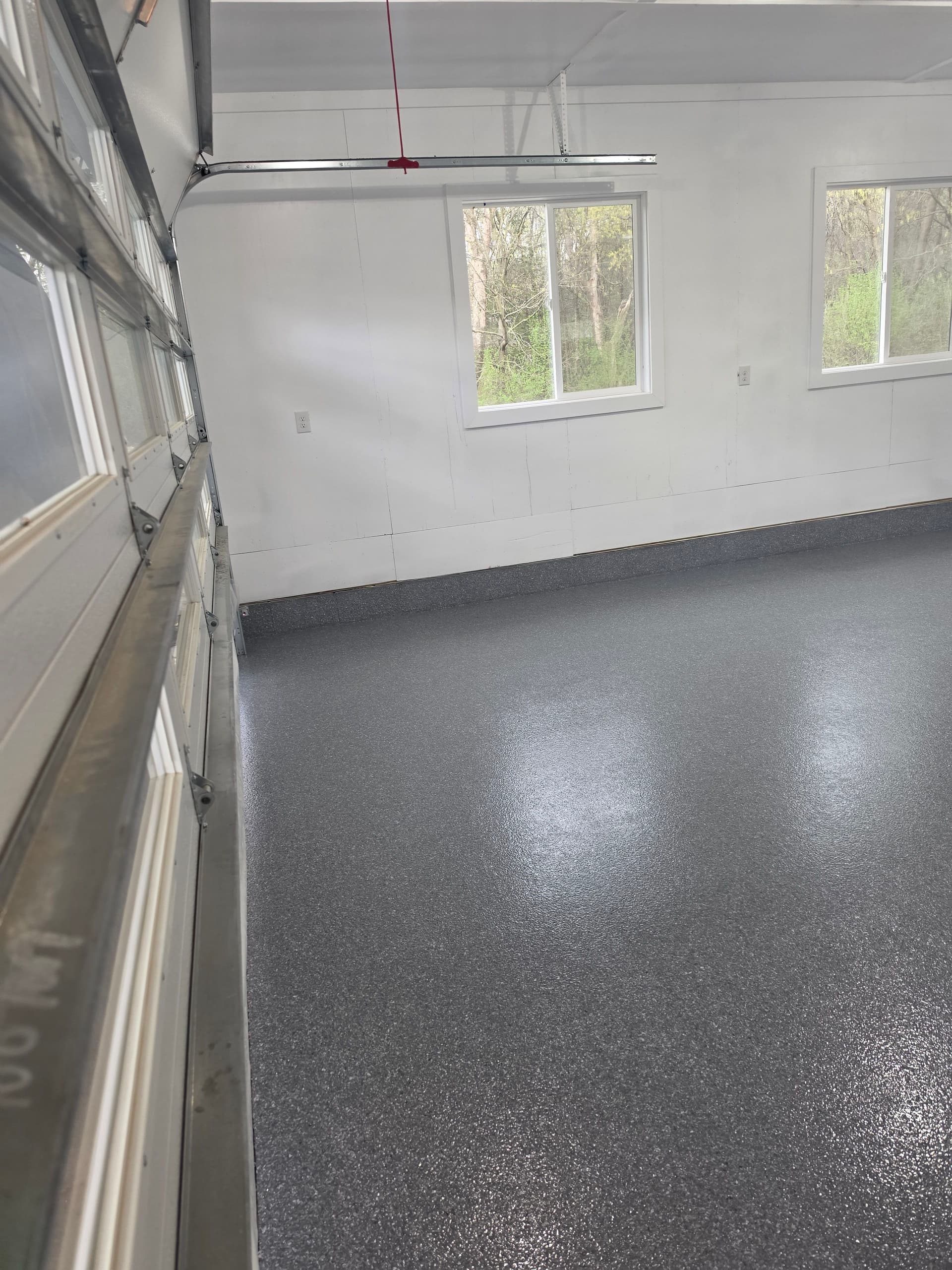 Gallery photos for Polyurea and Polyaspartic Garage Floor Coating in Loretto: Image #1