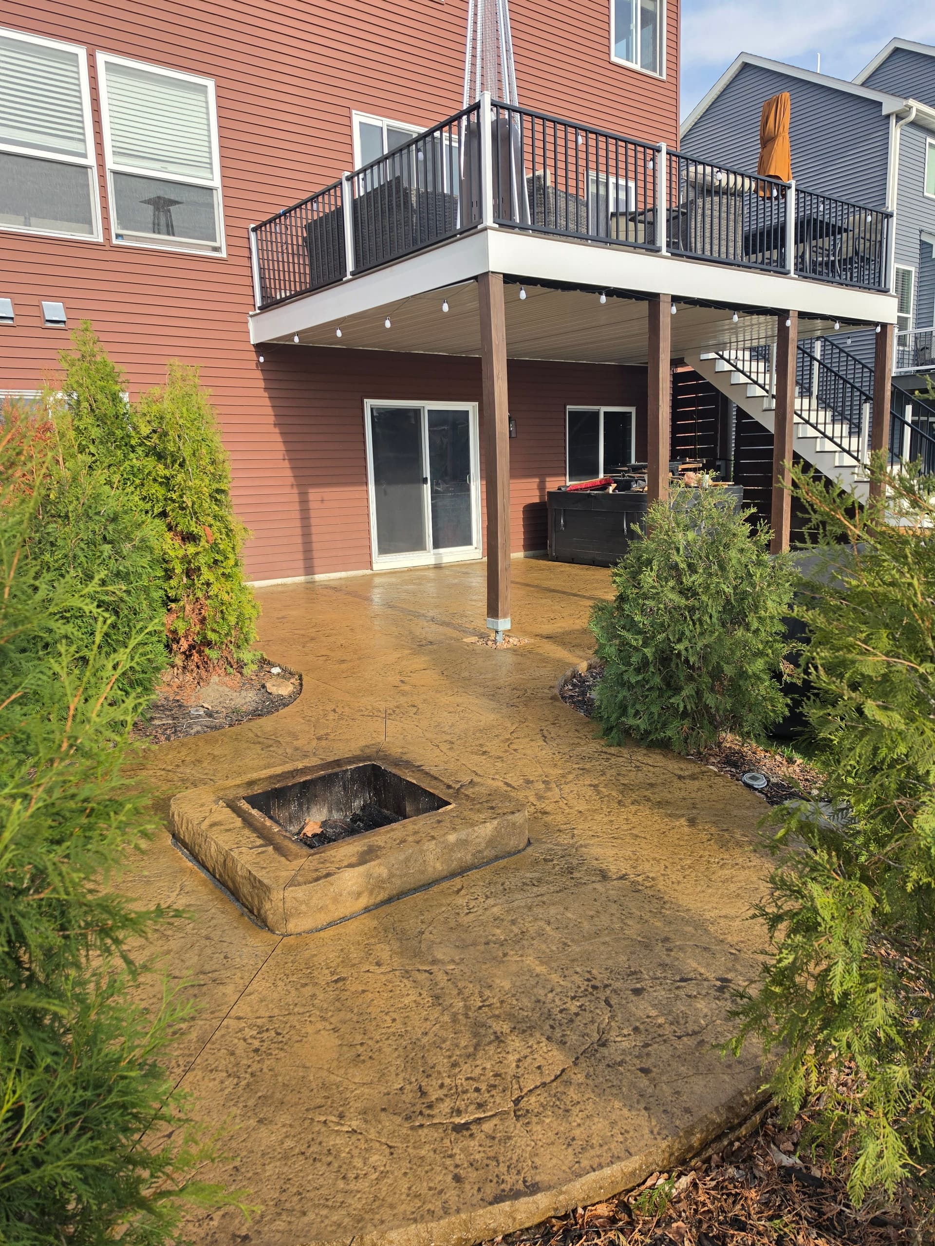 Gallery photos for Stamped Concrete Patio Clean and Re-Seal Results: Image #6