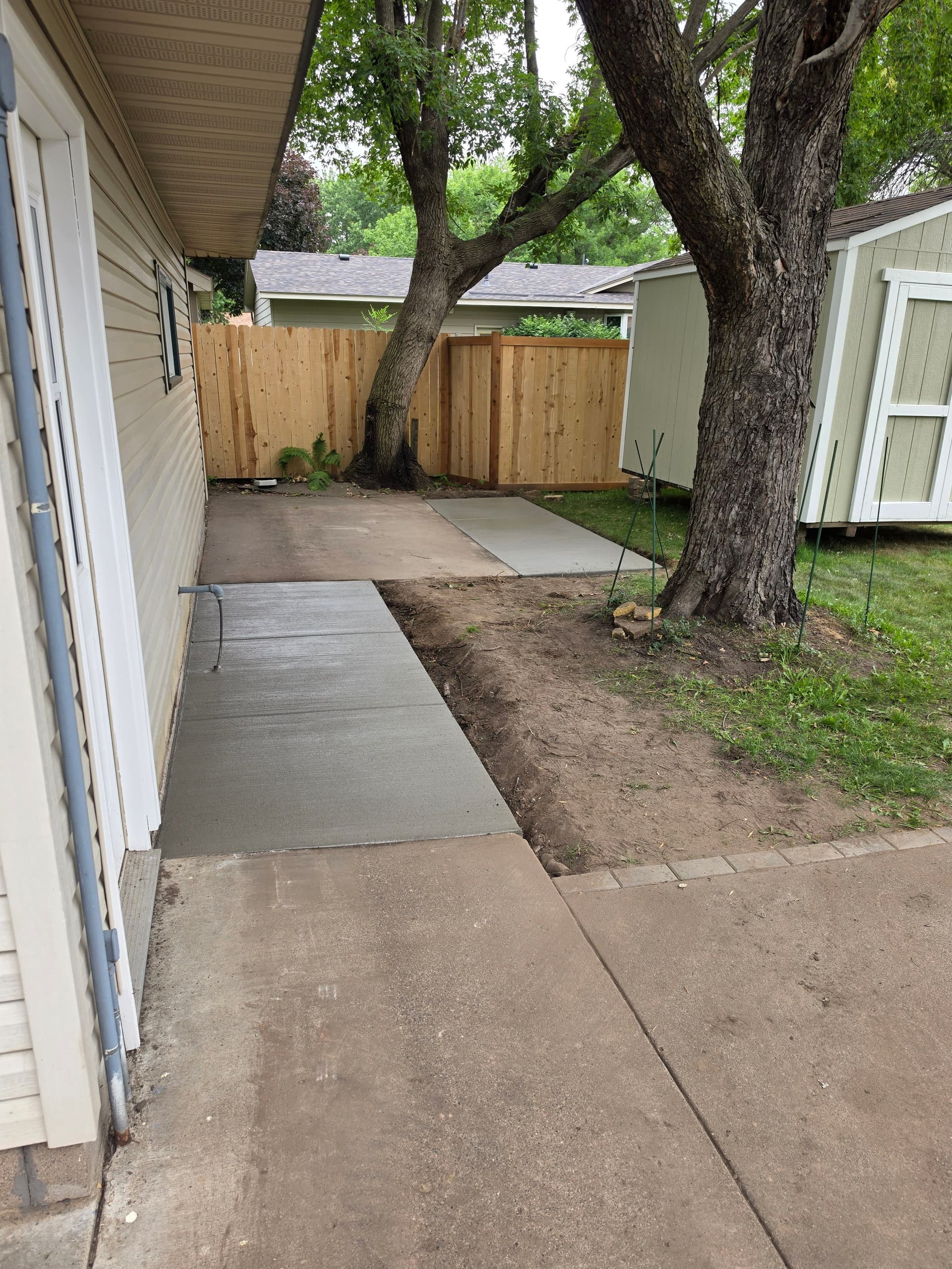 Gallery photos for Front Sidewalk, Steps, and Backyard Concrete Done Right: Image #1