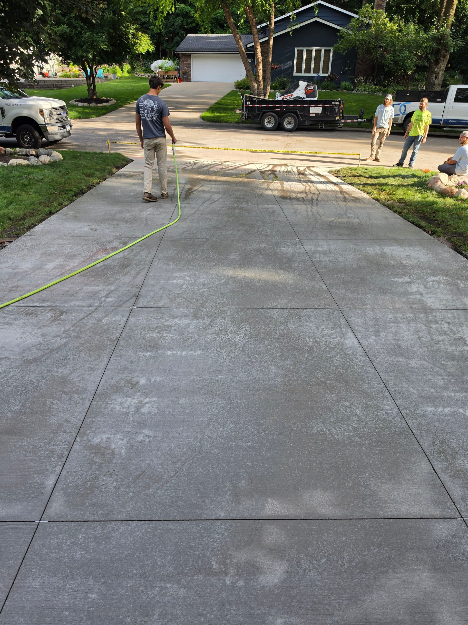 Gallery photos for Driveway, Patio, Shop Floor Coating and Curved Walkway Ramp All in One Week: Image #3