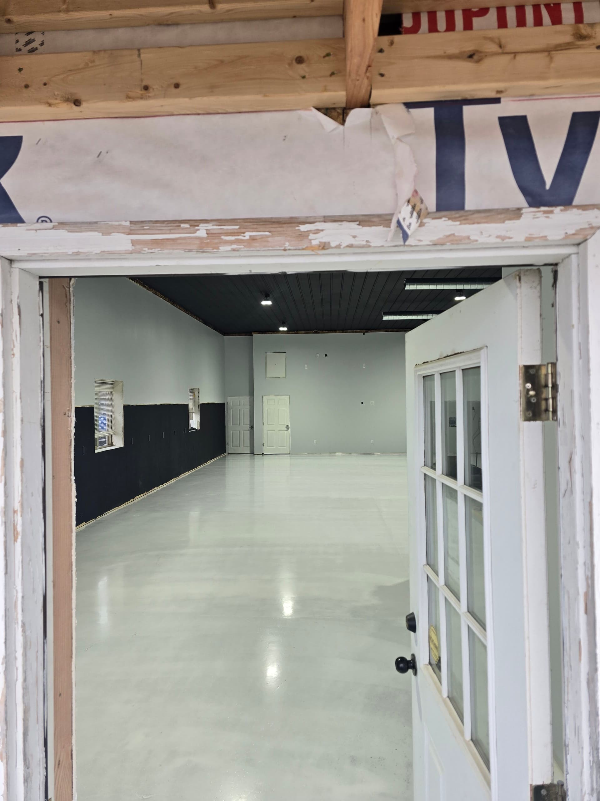 Gallery photos for Red White and Blue Metallic Epoxy Floor Coating on a Large Commercial Space: Image #6