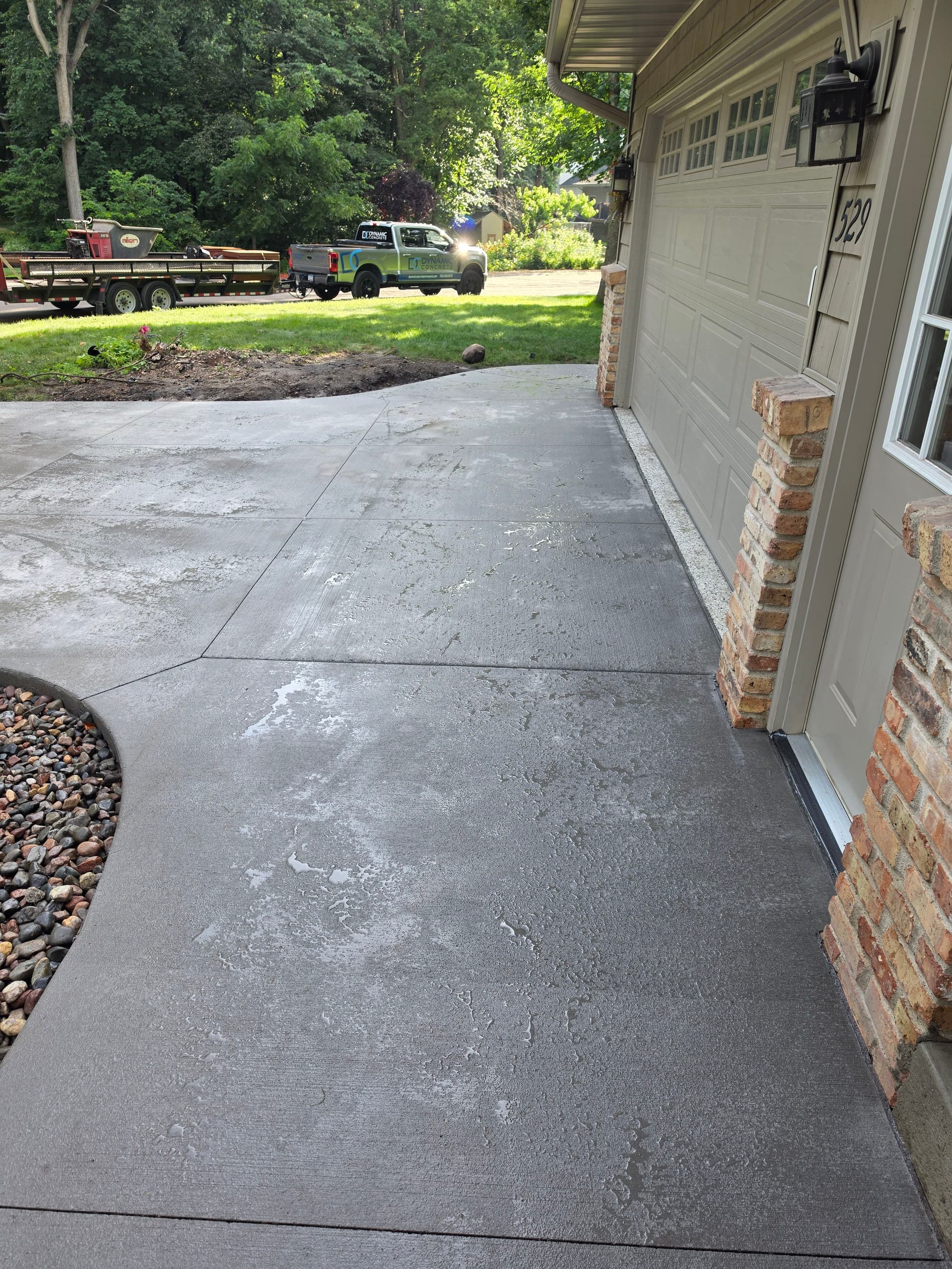 Gallery photos for Driveway, Patio, Shop Floor Coating and Curved Walkway Ramp All in One Week: Image #2