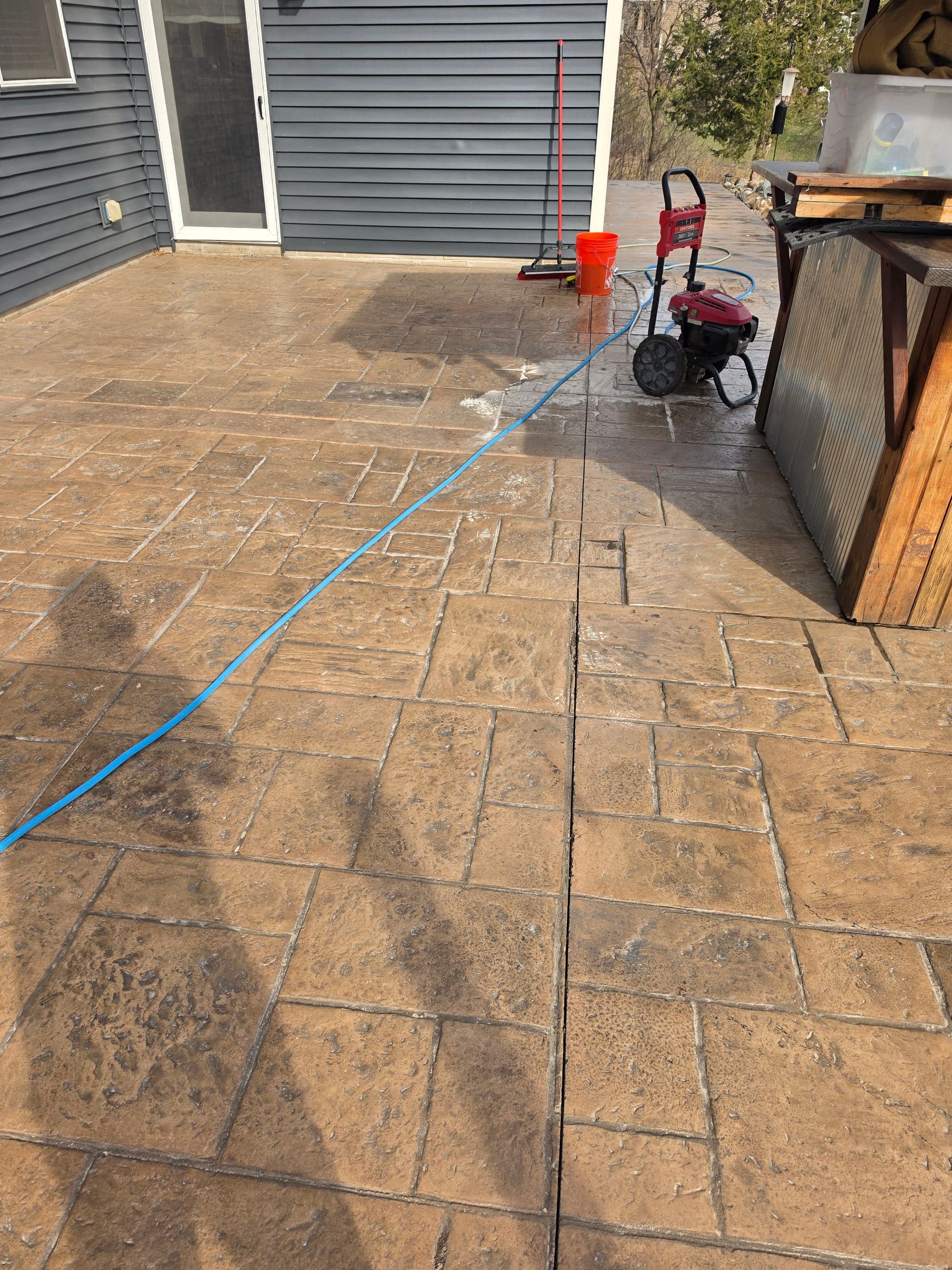 Gallery photos for Stamped Concrete Patio Clean and Re-Seal Results: Image #4