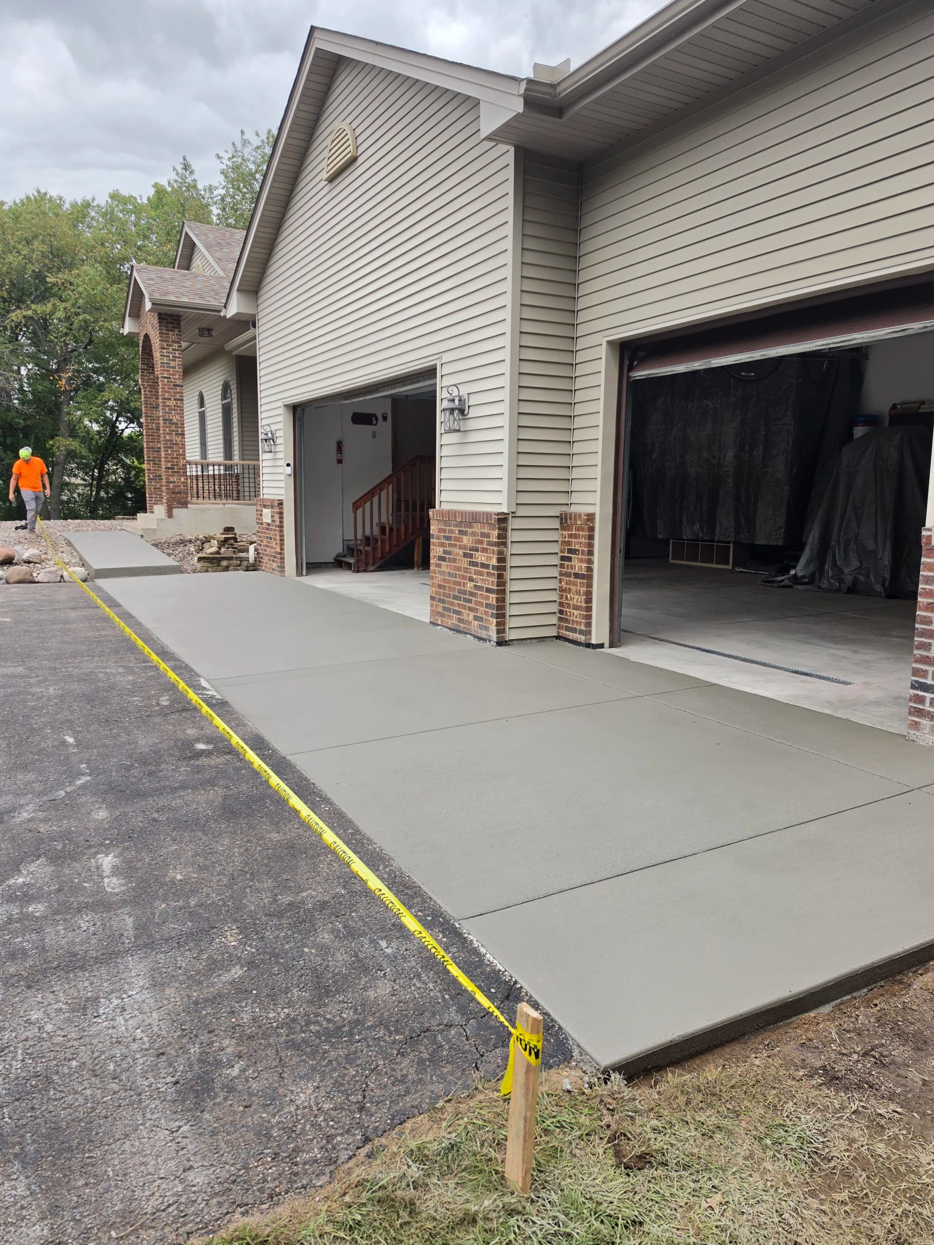 Gallery photos for Garage and Shed Concrete Tearout with Drains, Aprons, and Sidewalk: Image #7